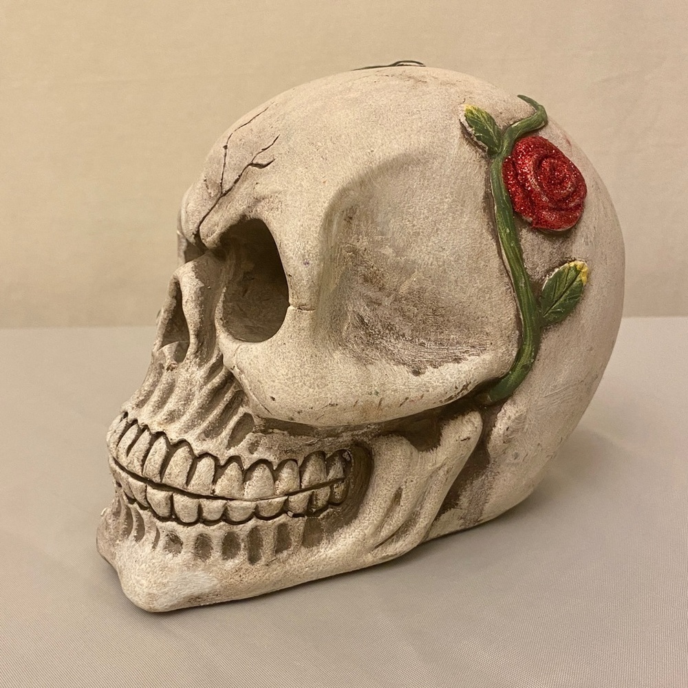 Skull With Roses Figurine Day Of The Dead Sugar Skull Glitter Flowers Decor - Picture 5 of 11